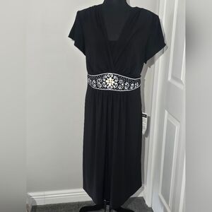 R&M Richards Long Dress V-neck Short Sleeves Beaded Waist Size 14W NWT Black